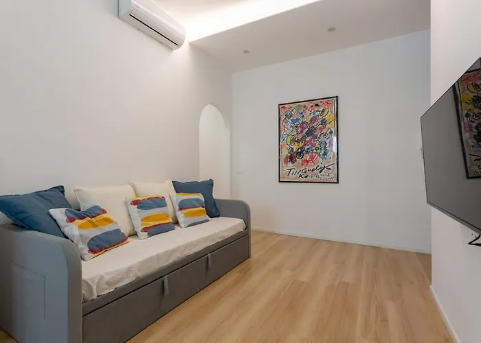 Alma Rhome Apartment