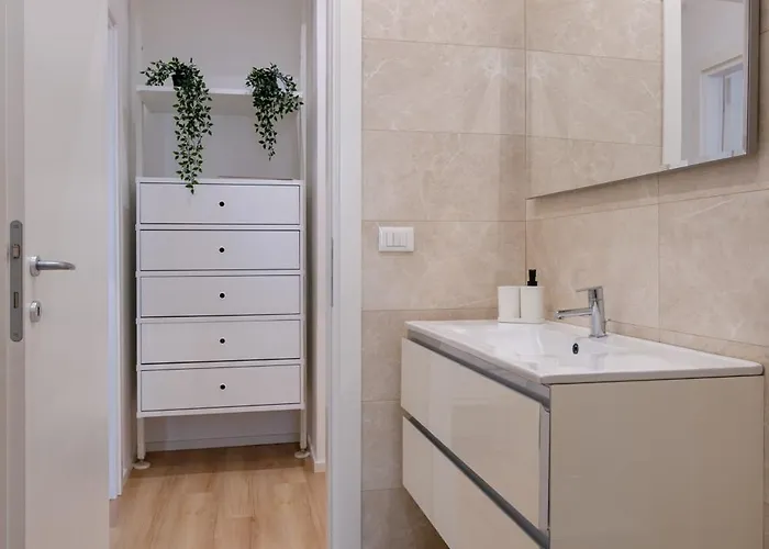 Alma Rhome Apartment