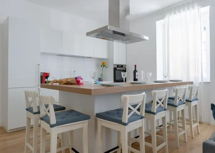 Alma Rhome Apartment